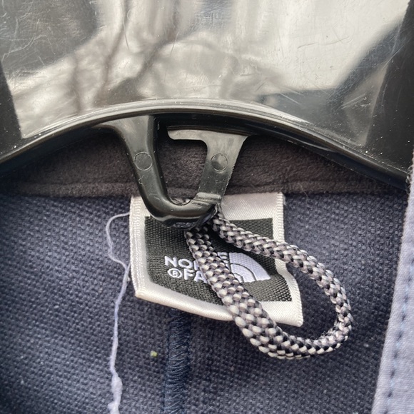 The North Face Windshirt - Picture 6 of 6